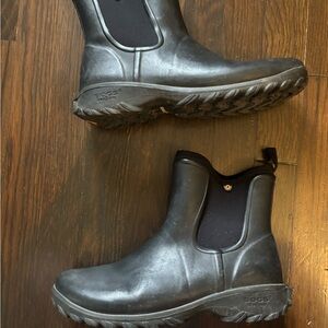 Bogs Unisex Black Chelsea Waterproof Short Rain Boots